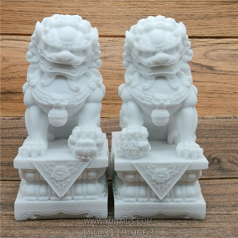 室內創(chuàng )意漢白玉石雕一對潔白無(wú)瑕的石獅子雕塑