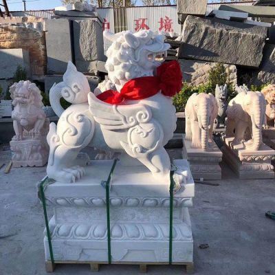 漢白玉石雕貔貅，門(mén)店看門(mén)神獸
