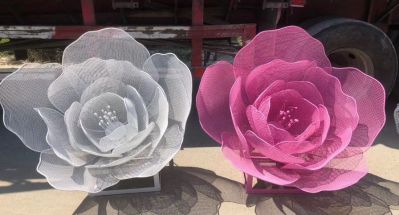 公園不銹鋼鏤空創(chuàng  )意荷花雕塑