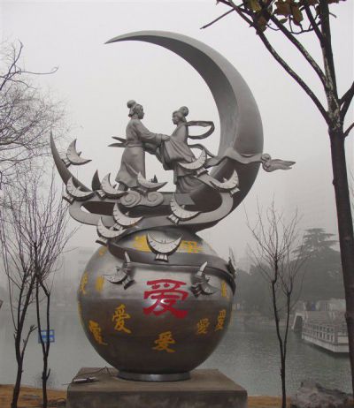 景區公園不銹鋼拋光牛郎織女相會(huì )雕塑