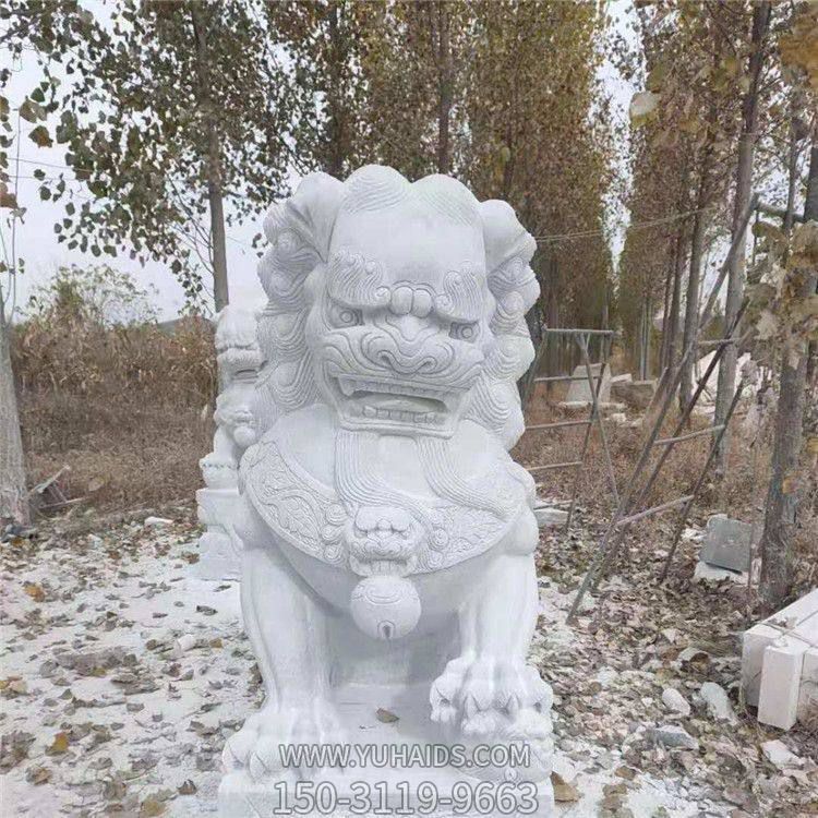 景點(diǎn)門(mén)口擺放大理石雕刻獅子門(mén)墩鎮宅辟邪雕塑