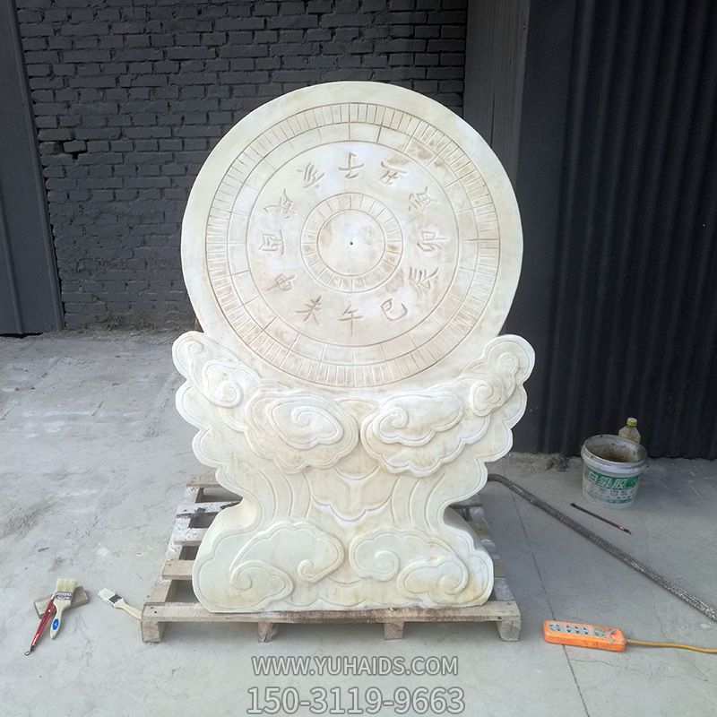 別墅漢白玉創(chuàng )意日晷雕塑