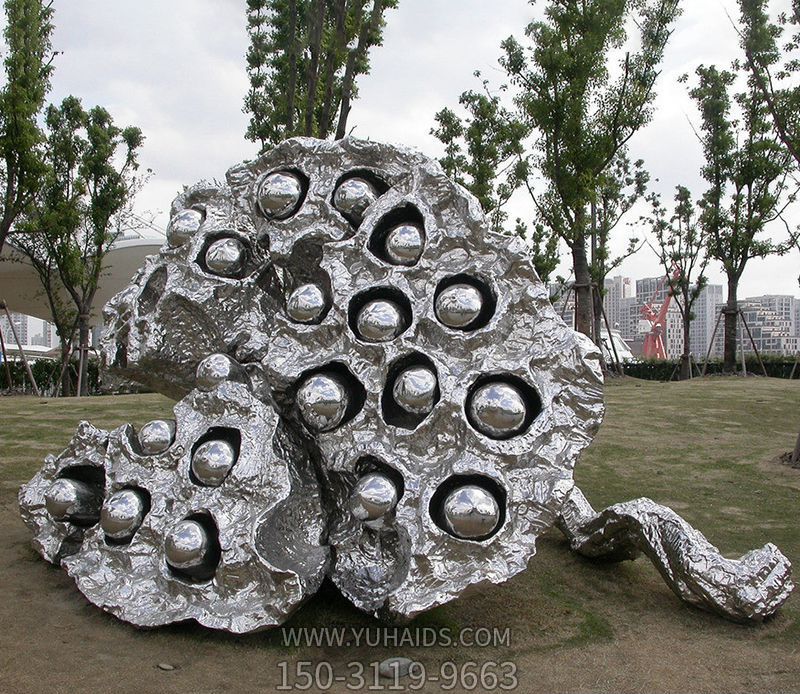 廣場(chǎng)不銹鋼鏡面抽象創(chuàng )意蓮蓬雕塑