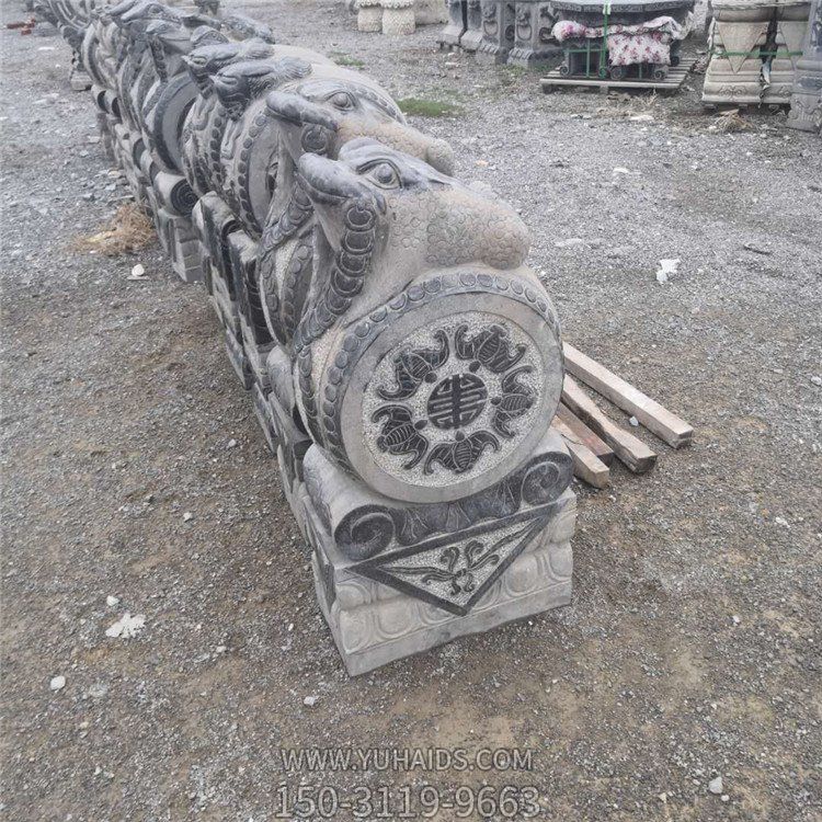 金蟾抱鼓石，青石門(mén)墩雕塑