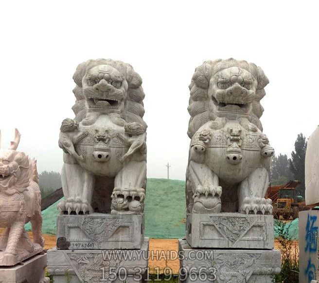 戶(hù)外草坪大理石石雕創(chuàng )意大型獅子雕塑