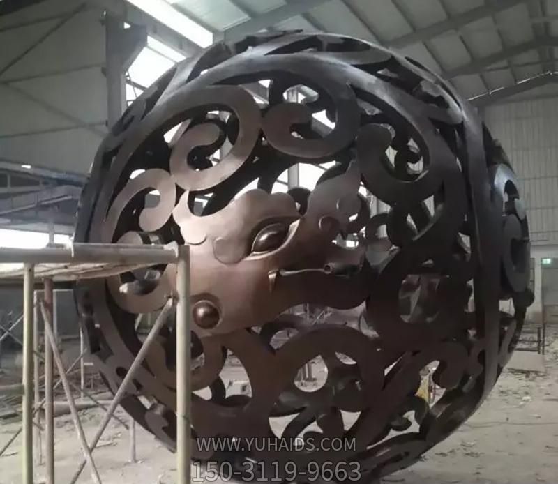 庭院創(chuàng )意銅雕鏤空球雕塑