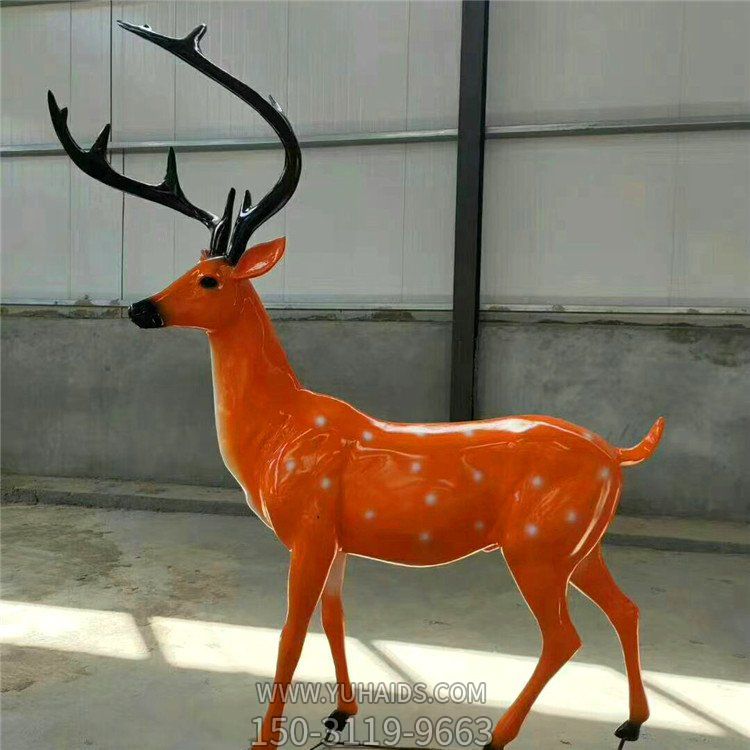 小區戶(hù)外擺放玻璃鋼仿真梅花鹿動(dòng)物雕塑