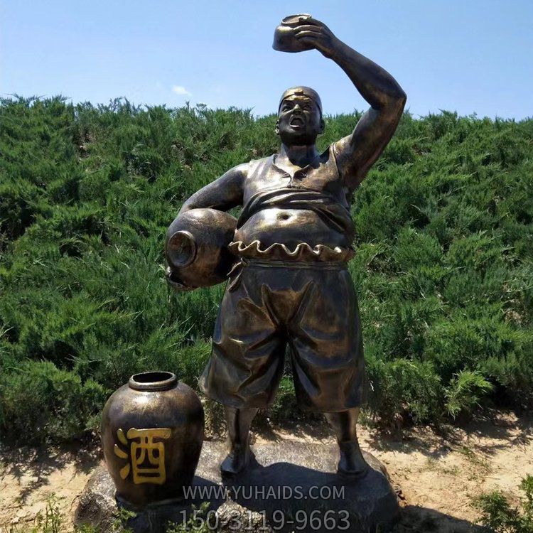 戶(hù)外園林玻璃鋼仿銅抱著(zhù)酒桶 的人物景觀(guān)酒文化雕塑