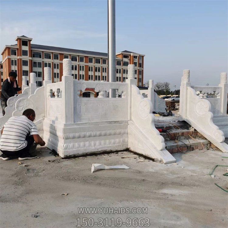 學(xué)校廣場(chǎng)戶(hù)外擺放升旗臺漢白玉雕刻防護欄桿雕塑