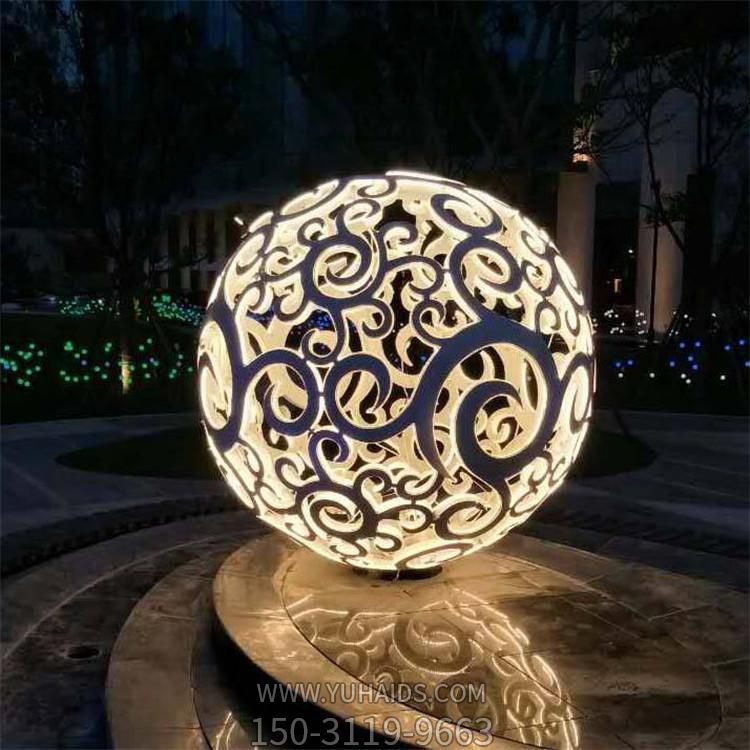 不銹鋼戶(hù)外發(fā)光鏤空球雕塑