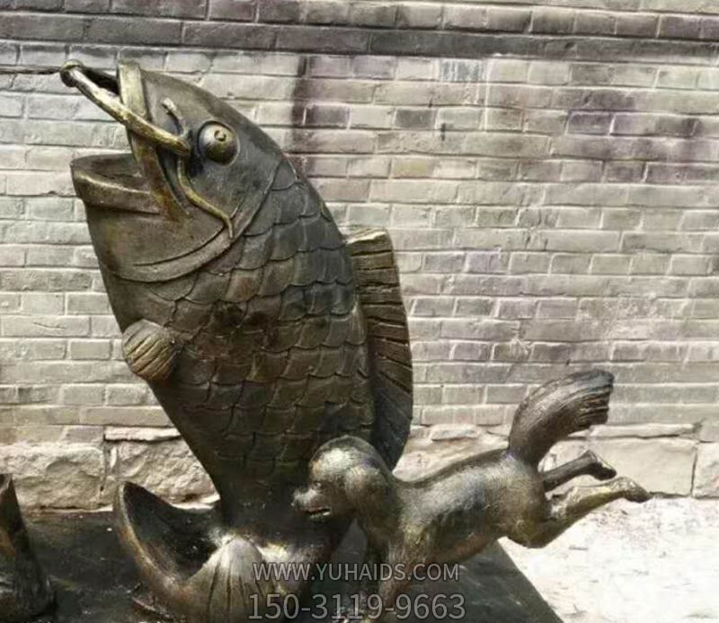 街道擺放的張嘴的不銹鋼創(chuàng )意鯉魚(yú)雕塑