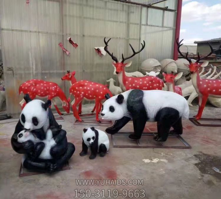 景區動(dòng)物園玻璃鋼仿真動(dòng)物熊貓雕塑