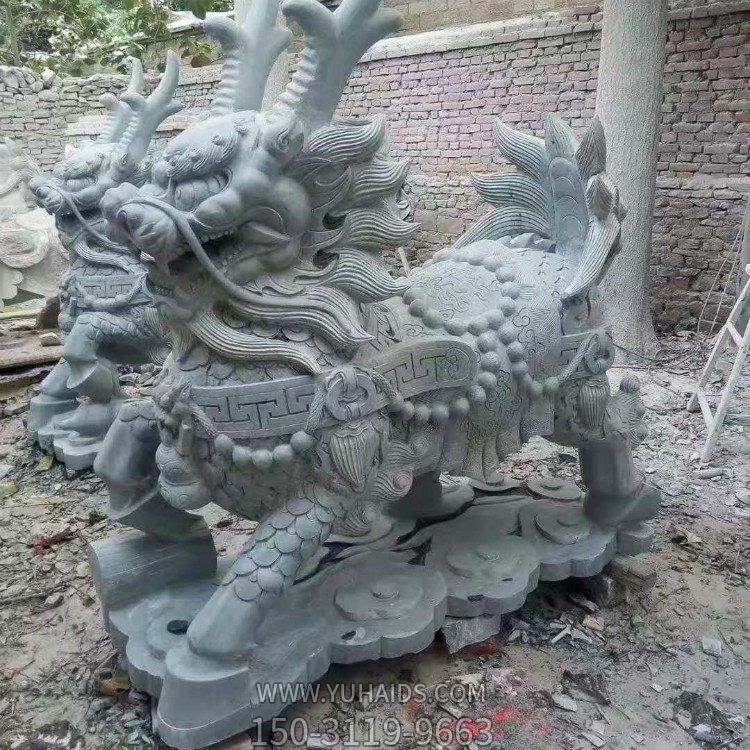 青石麒麟，吉祥神獸石雕