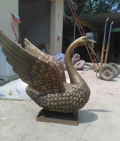 展翅天鵝銅雕有什么寓意？