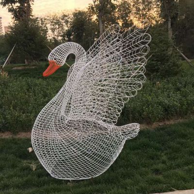 公園創(chuàng  )意鏤空天鵝雕塑