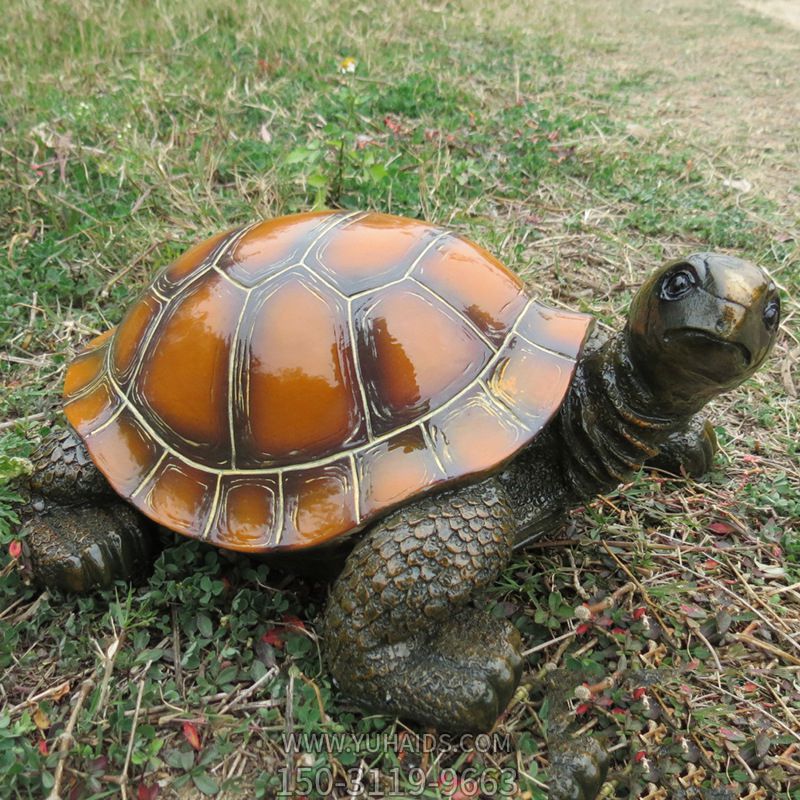 公園草坪創(chuàng )意玻璃鋼浮雕烏龜雕塑