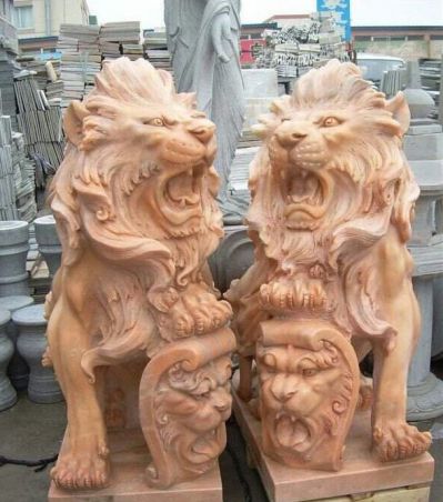 戶(hù)外晚霞紅創(chuàng  )意獅子雕塑