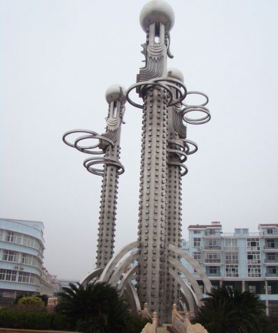 廣場(chǎng)小區抽象不銹鋼龍柱雕塑