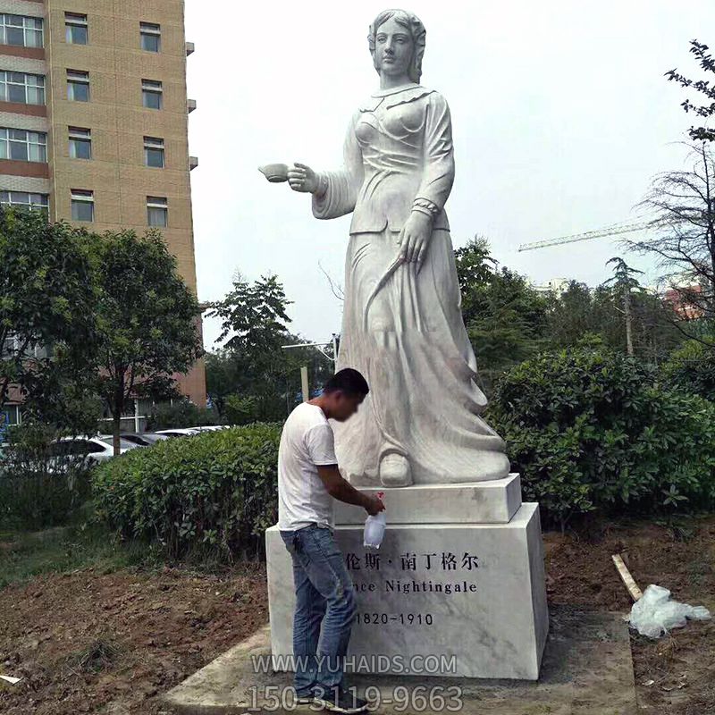 醫院園林石雕提燈著(zhù)名護理學(xué)姐南丁格爾雕塑