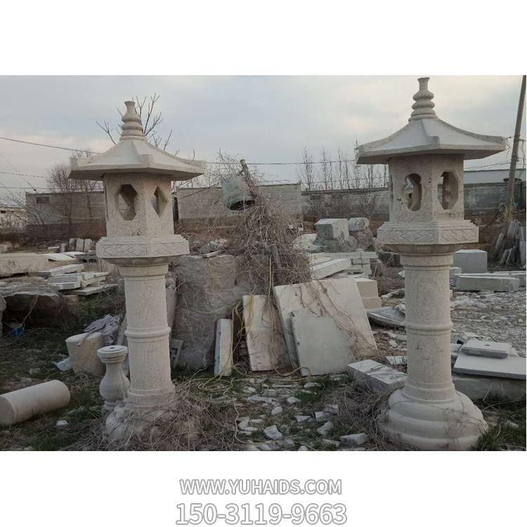 青石石雕景觀(guān)石燈雕塑