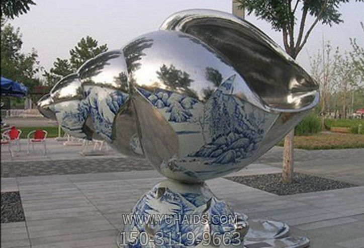 廣場(chǎng)擺放的不銹鋼噴漆創(chuàng )意海螺雕塑