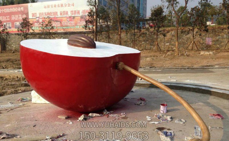 游樂(lè )園半塊玻璃鋼蘋(píng)果雕塑