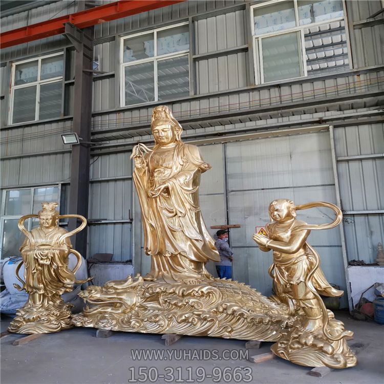 戶(hù)外景區大型景觀(guān)不銹鋼鎏金觀(guān)音雕塑