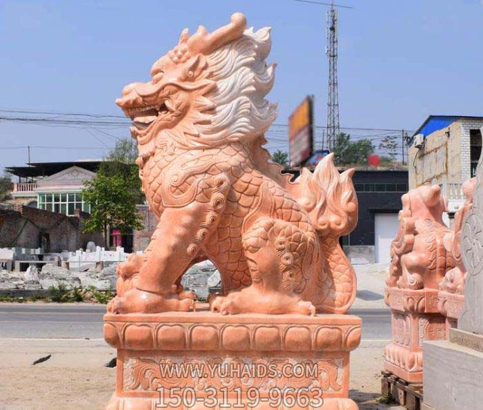 戶(hù)外景區創(chuàng )意黃蠟石石雕麒麟雕塑