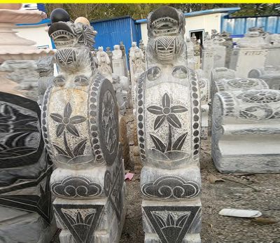 古鎮園林擺放花崗巖仿古石門(mén)墩雕塑