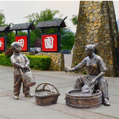玻璃鋼仿銅園林景觀(guān)幫媽媽干活的兒童人物景觀(guān)
