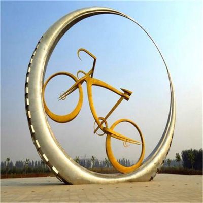 戶(hù)外公園不銹鋼創(chuàng  )意圓環(huán)中的自行車(chē)景觀(guān)擺件