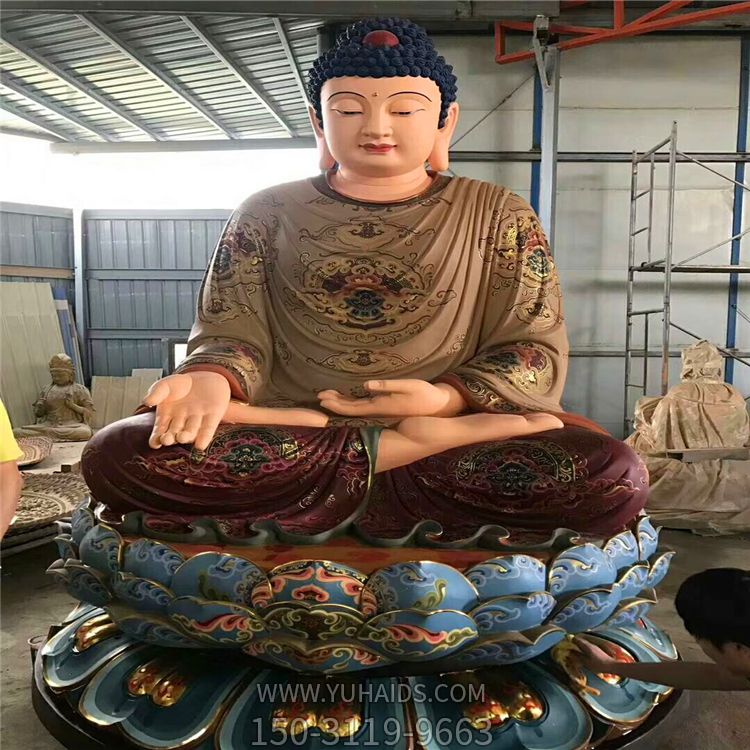 寺廟玻璃鋼彩繪坐著(zhù)蓮花上的三寶佛雕塑