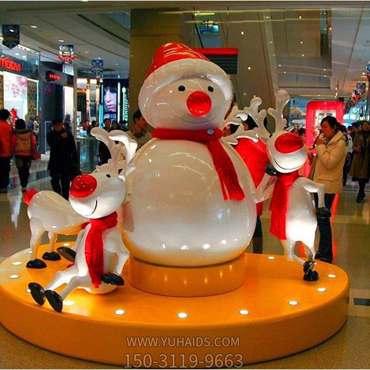 商場(chǎng)室內擺放玻璃鋼雪人麋鹿圣誕主題小品雕塑
