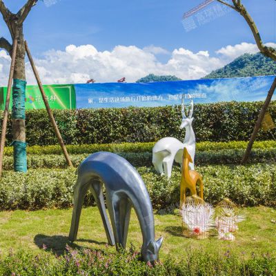 玻璃鋼抽象鹿雕塑，小區園林抽象動(dòng)物擺件