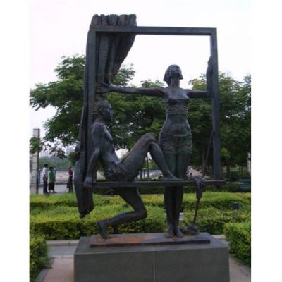 現代城市廣場(chǎng)鑄造抽象人物景觀(guān)小品擺件