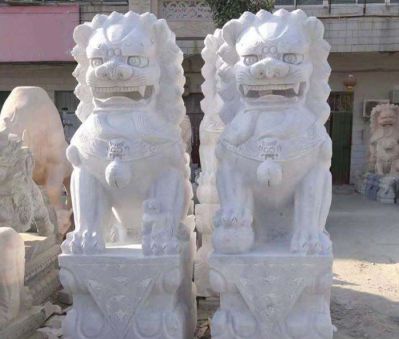 祠堂漢白玉石雕一對看大門(mén)口的鎮宅獅子雕塑