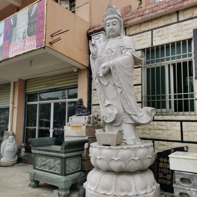 景點(diǎn)廣場(chǎng)擺放大理石浮雕觀(guān)音佛像雕塑
