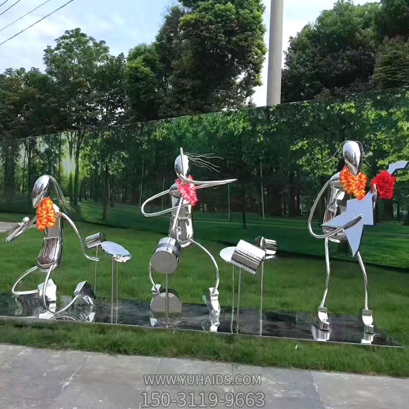 公園不銹鋼抽象彈奏樂(lè )器的人物雕塑 公園不銹鋼抽象彈奏樂(lè )器的人物雕塑