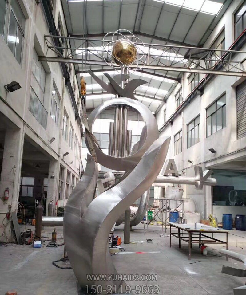 不銹鋼抽象創(chuàng )意城市街道騰飛雕塑