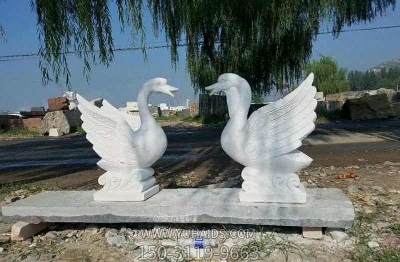 戶(hù)外景區漢白玉切割創(chuàng )意展翅天鵝雕塑