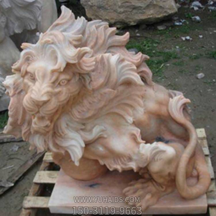 園林景觀(guān)晚霞紅石雕獅子雕塑