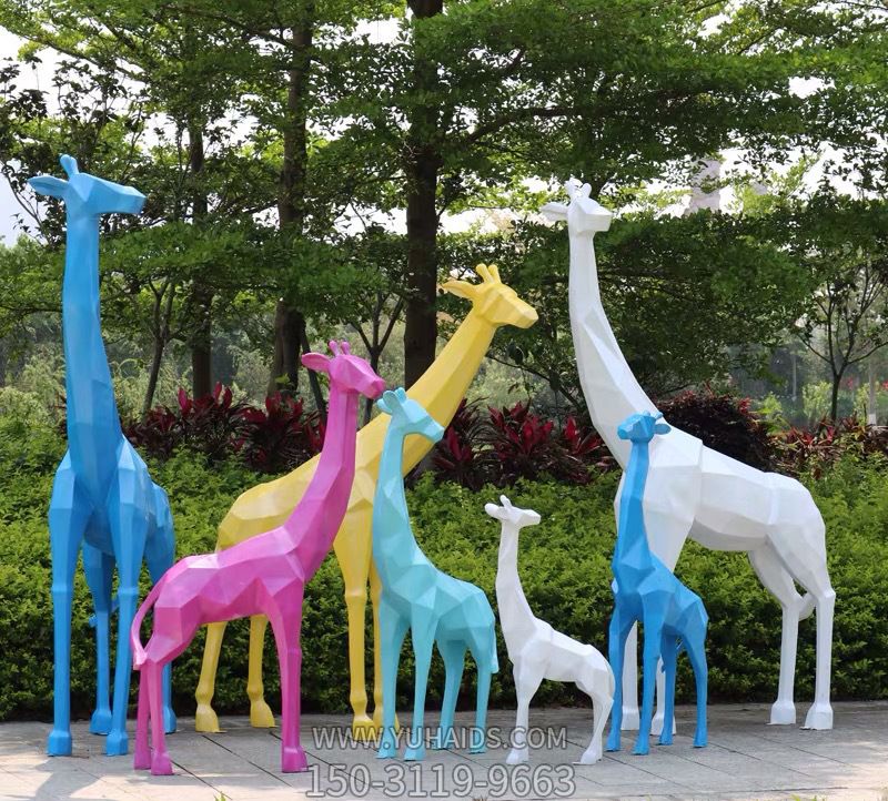 公園玻璃鋼五顏六色的長(cháng)頸鹿雕塑