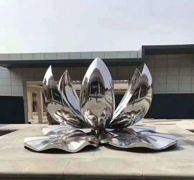 不銹鋼鏡面創(chuàng  )意盛開(kāi)的蓮花雕塑
