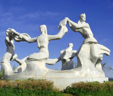 圍圈跳舞的少數民族人物廣場(chǎng)大理石雕塑