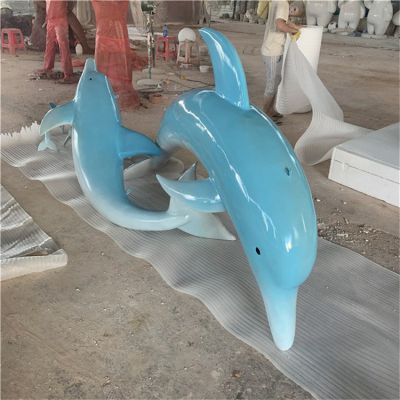 玻璃鋼彩繪創(chuàng  )意景觀(guān)創(chuàng  )意海豚雕塑