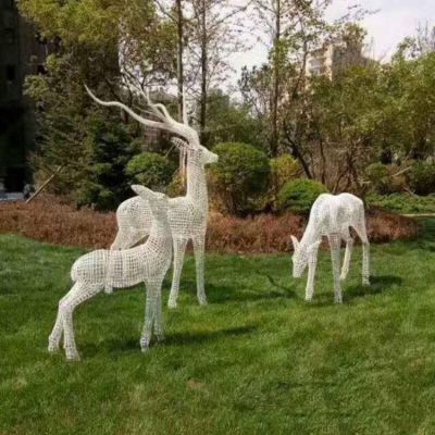 不銹鋼鏤空創(chuàng  )意戶(hù)外園林動(dòng)物景觀(guān)梅花鹿