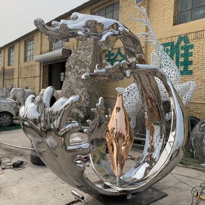 酒店會(huì )所水池擺放不銹鋼鏡面抽象海浪浪花小品雕塑