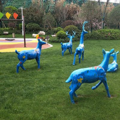 梅花鹿，公園草坪裝飾動(dòng)物擺件