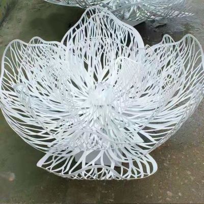 不銹鋼戶(hù)外噴泉水景擺件拉絲鏤空蓮花擺件