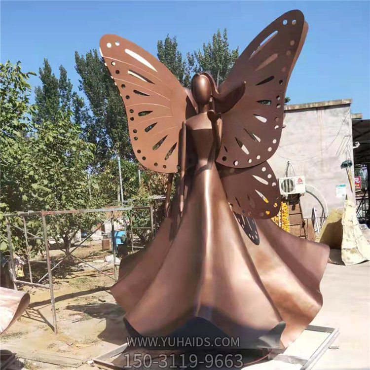 地產(chǎn)園林綠地草坪擺放鍛銅抽象人物景觀(guān)雕塑
